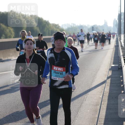03.10.2025 - Köhlbrandbrückenlauf Jannik Wohlers http://msf.ph/oto/9065641 03.10.2025 09:26:39 Position 3 2971 meine-sportfotos.de