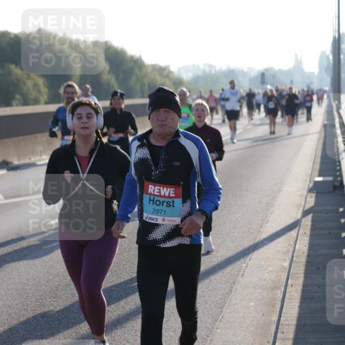 03.10.2025 - Köhlbrandbrückenlauf Jannik Wohlers http://msf.ph/oto/9065644 03.10.2025 09:26:39 Position 3 2971 meine-sportfotos.de