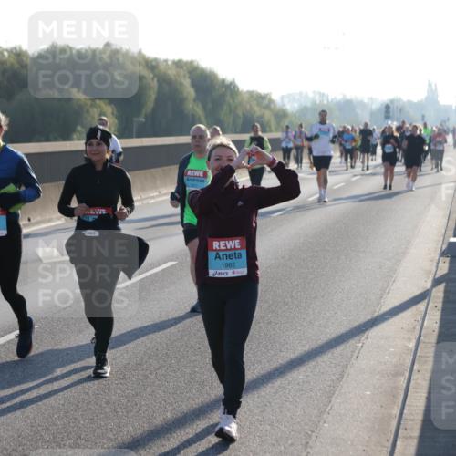 03.10.2025 - Köhlbrandbrückenlauf Jannik Wohlers http://msf.ph/oto/9065702 03.10.2025 09:26:41 Position 3 1887, 1982 meine-sportfotos.de