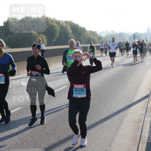 03.10.2025 - Köhlbrandbrückenlauf Jannik Wohlers http://msf.ph/oto/9065718 03.10.2025 09:26:41 Position 3 1887, 1982 meine-sportfotos.de