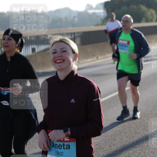 03.10.2025 - Köhlbrandbrückenlauf Jannik Wohlers http://msf.ph/oto/9065732 03.10.2025 09:26:43 Position 3 1982 meine-sportfotos.de