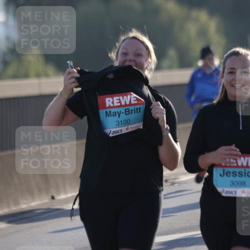 03.10.2025 - Köhlbrandbrückenlauf Jannik Wohlers http://msf.ph/oto/9065837 03.10.2025 09:26:54 Position 3 3100, 3098 meine-sportfotos.de