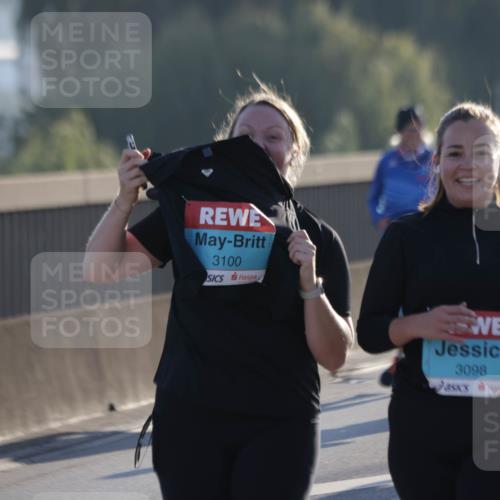 03.10.2025 - Köhlbrandbrückenlauf Jannik Wohlers http://msf.ph/oto/9065838 03.10.2025 09:26:54 Position 3 3100, 3098 meine-sportfotos.de