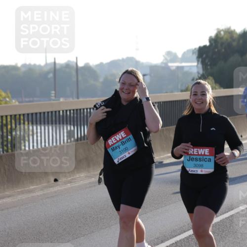 03.10.2025 - Köhlbrandbrückenlauf Jannik Wohlers http://msf.ph/oto/9065902 03.10.2025 09:26:55 Position 3 3100, 3098 meine-sportfotos.de