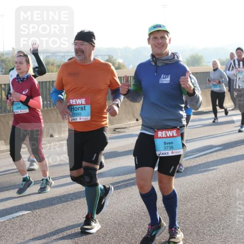 03.10.2025 - Köhlbrandbrückenlauf Lena Gebhardt http://msf.ph/oto/9065919 03.10.2025 09:22:51 Position 1 1414, 3839, 1593, 3736 meine-sportfotos.de
