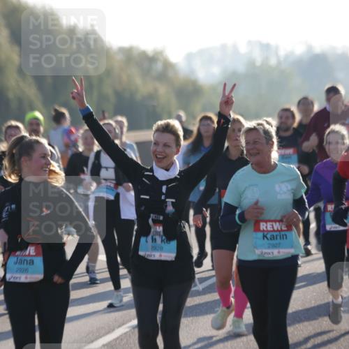 03.10.2025 - Köhlbrandbrückenlauf Jannik Wohlers http://msf.ph/oto/9065924 03.10.2025 09:26:57 Position 3 2926, 2928, 2927, 2565 meine-sportfotos.de