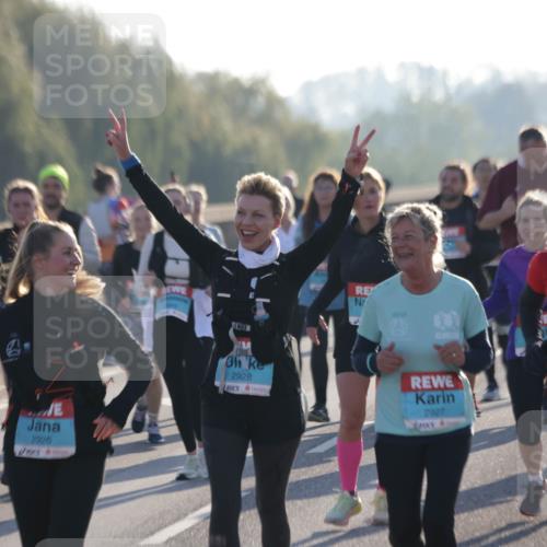 03.10.2025 - Köhlbrandbrückenlauf Jannik Wohlers http://msf.ph/oto/9065930 03.10.2025 09:26:57 Position 3 2926, 2928, 2927, 2565 meine-sportfotos.de