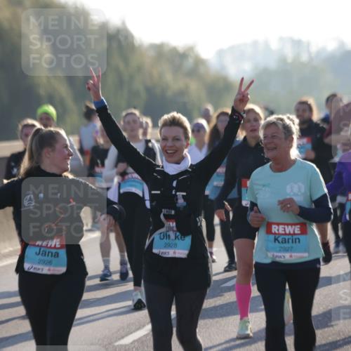03.10.2025 - Köhlbrandbrückenlauf Jannik Wohlers http://msf.ph/oto/9065938 03.10.2025 09:26:58 Position 3 2928, 2927, 2926, 2565 meine-sportfotos.de