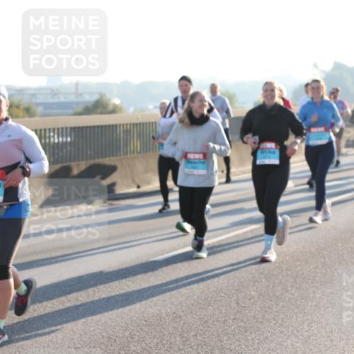 03.10.2025 - Köhlbrandbrückenlauf Lena Gebhardt http://msf.ph/oto/9065973 03.10.2025 09:22:52 Position 1 1746 meine-sportfotos.de