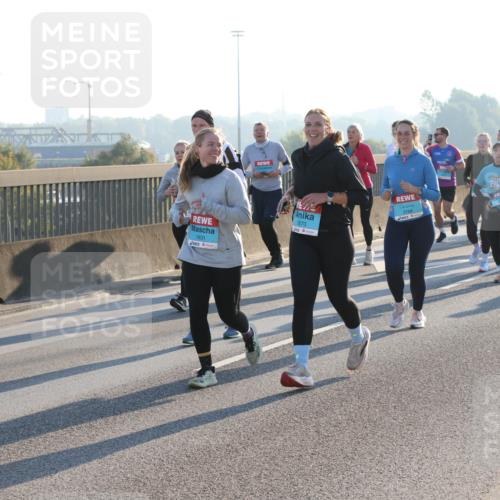 03.10.2025 - Köhlbrandbrückenlauf Lena Gebhardt http://msf.ph/oto/9065978 03.10.2025 09:22:52 Position 1  meine-sportfotos.de