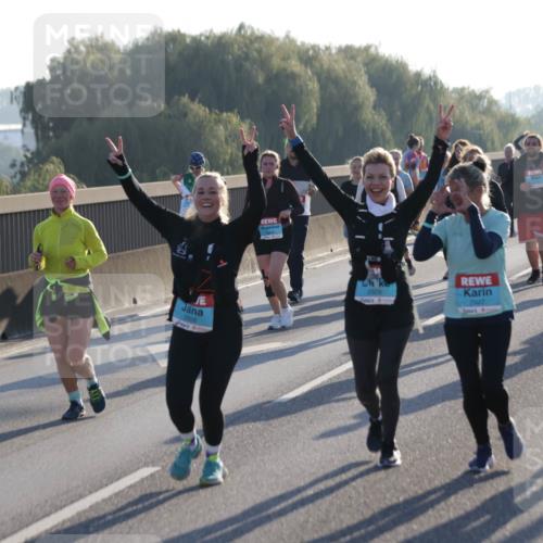 03.10.2025 - Köhlbrandbrückenlauf Jannik Wohlers http://msf.ph/oto/9065979 03.10.2025 09:26:59 Position 3 2926, 9, 2928, 2927, 2565 meine-sportfotos.de