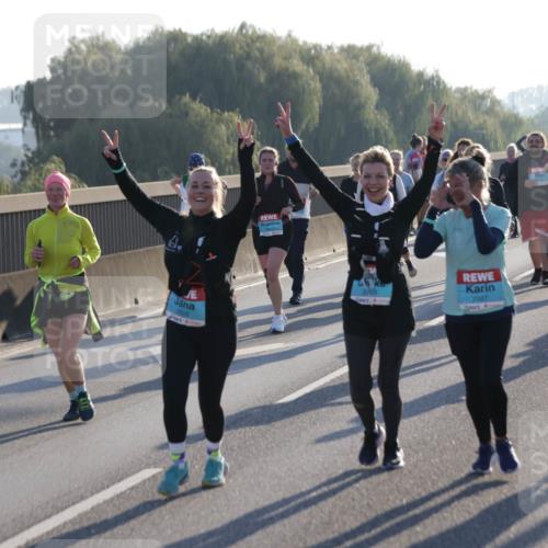 03.10.2025 - Köhlbrandbrückenlauf Jannik Wohlers http://msf.ph/oto/9065981 03.10.2025 09:26:59 Position 3 2926, 2928, 2927, 2565 meine-sportfotos.de