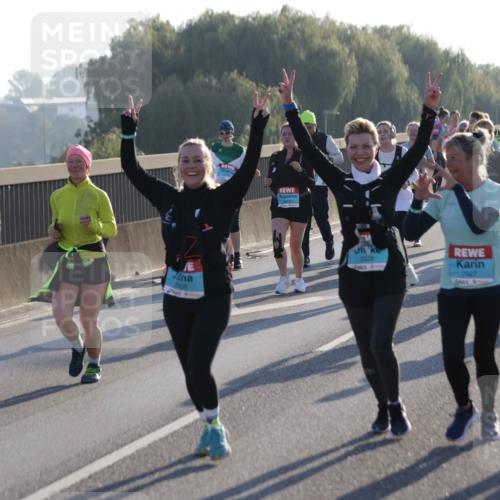 03.10.2025 - Köhlbrandbrückenlauf Jannik Wohlers http://msf.ph/oto/9065997 03.10.2025 09:27:00 Position 3 2926, 2928, 2927, 2565 meine-sportfotos.de