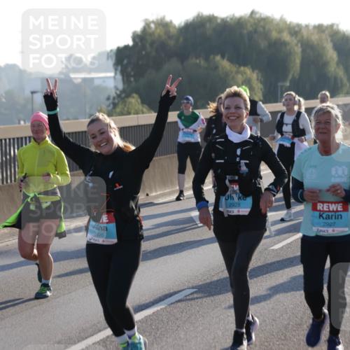 03.10.2025 - Köhlbrandbrückenlauf Jannik Wohlers http://msf.ph/oto/9066031 03.10.2025 09:27:00 Position 3 2926, 2928, 2927, 2565 meine-sportfotos.de