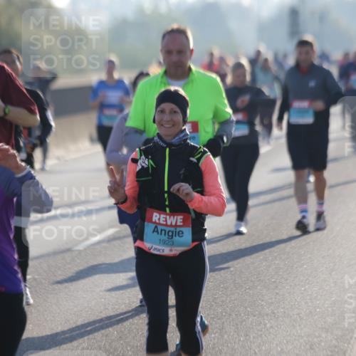 03.10.2025 - Köhlbrandbrückenlauf Jannik Wohlers http://msf.ph/oto/9066060 03.10.2025 09:27:02 Position 3 2094, 1923 meine-sportfotos.de