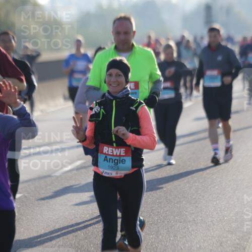 03.10.2025 - Köhlbrandbrückenlauf Jannik Wohlers http://msf.ph/oto/9066062 03.10.2025 09:27:03 Position 3 3094, 1923 meine-sportfotos.de