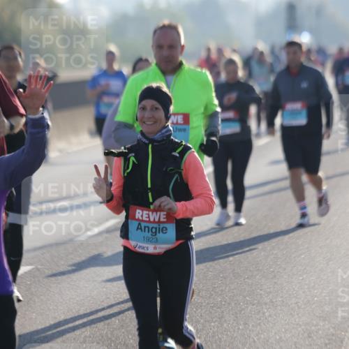 03.10.2025 - Köhlbrandbrückenlauf Jannik Wohlers http://msf.ph/oto/9066067 03.10.2025 09:27:03 Position 3 3094, 1923 meine-sportfotos.de