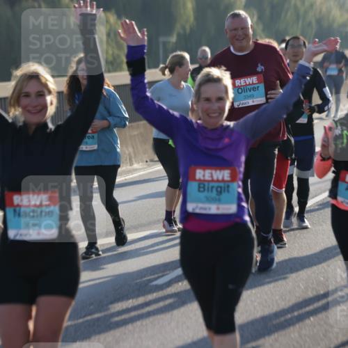 03.10.2025 - Köhlbrandbrückenlauf Jannik Wohlers http://msf.ph/oto/9066082 03.10.2025 09:27:03 Position 3 3095, 78, 3349, 7004, 1903, 2480 meine-sportfotos.de