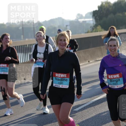 03.10.2025 - Köhlbrandbrückenlauf Jannik Wohlers http://msf.ph/oto/9066126 03.10.2025 09:27:05 Position 3 2860, 3095, 3094 meine-sportfotos.de