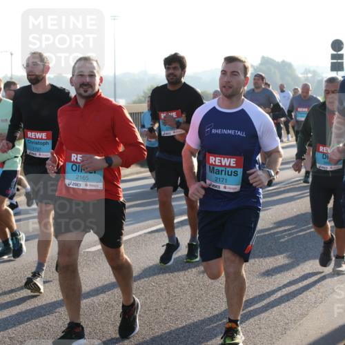 03.10.2025 - Köhlbrandbrückenlauf Lena Gebhardt http://msf.ph/oto/9066130 03.10.2025 09:22:57 Position 1 2025, 3416, 1797, 2165, 2160, 2171, 348, 2144 meine-sportfotos.de