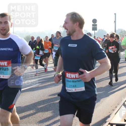 03.10.2025 - Köhlbrandbrückenlauf Lena Gebhardt http://msf.ph/oto/9066148 03.10.2025 09:22:57 Position 1 2171, 2144 meine-sportfotos.de