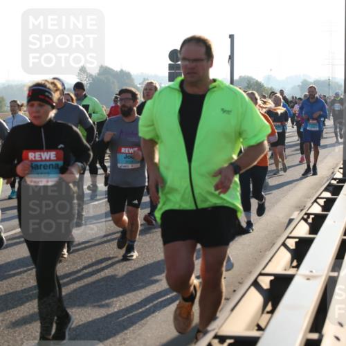 03.10.2025 - Köhlbrandbrückenlauf Lena Gebhardt http://msf.ph/oto/9066215 03.10.2025 09:23:00 Position 1 202, 1723 meine-sportfotos.de