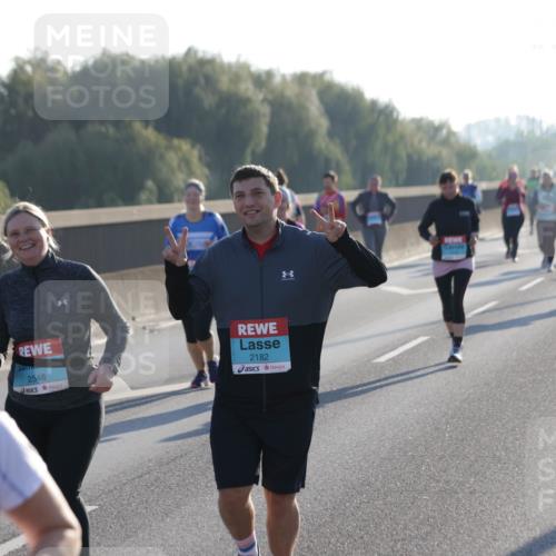 03.10.2025 - Köhlbrandbrückenlauf Jannik Wohlers http://msf.ph/oto/9066241 03.10.2025 09:27:11 Position 3 2548, 2182 meine-sportfotos.de
