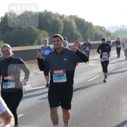 03.10.2025 - Köhlbrandbrückenlauf Jannik Wohlers http://msf.ph/oto/9066245 03.10.2025 09:27:11 Position 3 2548, 2182 meine-sportfotos.de