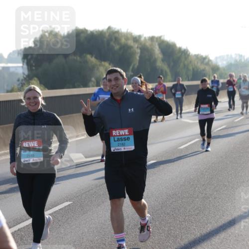 03.10.2025 - Köhlbrandbrückenlauf Jannik Wohlers http://msf.ph/oto/9066250 03.10.2025 09:27:11 Position 3 2548, 2182 meine-sportfotos.de