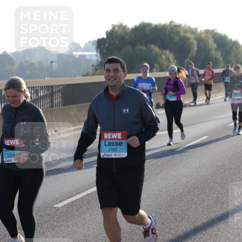 03.10.2025 - Köhlbrandbrückenlauf Jannik Wohlers http://msf.ph/oto/9066282 03.10.2025 09:27:12 Position 3 2548, 2182 meine-sportfotos.de