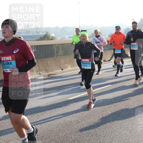 03.10.2025 - Köhlbrandbrückenlauf Lena Gebhardt http://msf.ph/oto/9066435 03.10.2025 09:23:08 Position 1 2009, 3252 meine-sportfotos.de