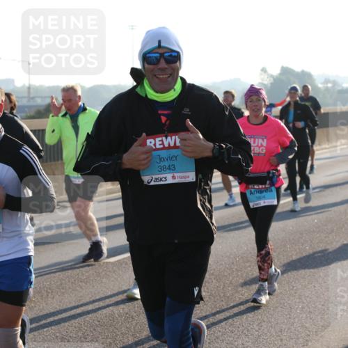 03.10.2025 - Köhlbrandbrückenlauf Lena Gebhardt http://msf.ph/oto/9066543 03.10.2025 09:23:11 Position 1 1820, 3843, 1804 meine-sportfotos.de