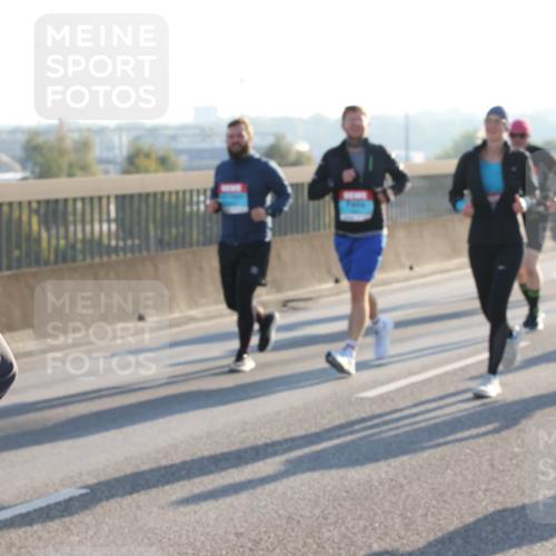 03.10.2025 - Köhlbrandbrückenlauf Lena Gebhardt http://msf.ph/oto/9066605 03.10.2025 09:23:13 Position 1 7 meine-sportfotos.de