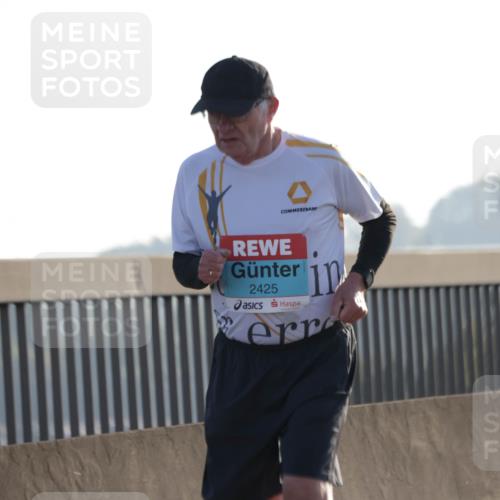03.10.2025 - Köhlbrandbrückenlauf Jannik Wohlers http://msf.ph/oto/9066635 03.10.2025 09:27:42 Position 3 2425 meine-sportfotos.de