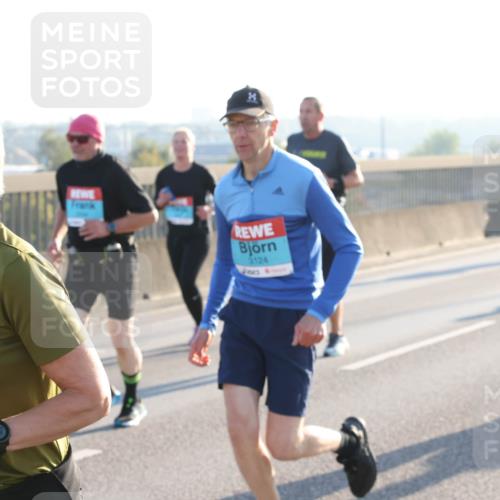 03.10.2025 - Köhlbrandbrückenlauf Lena Gebhardt http://msf.ph/oto/9066697 03.10.2025 09:23:16 Position 1 310, 3124 meine-sportfotos.de