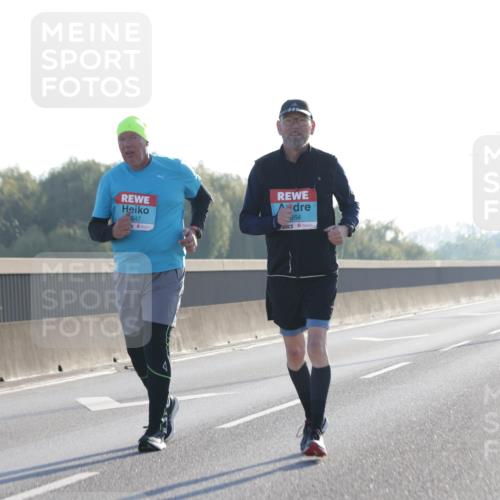 03.10.2025 - Köhlbrandbrückenlauf Jannik Wohlers http://msf.ph/oto/9066742 03.10.2025 09:28:00 Position 3 647, 664 meine-sportfotos.de