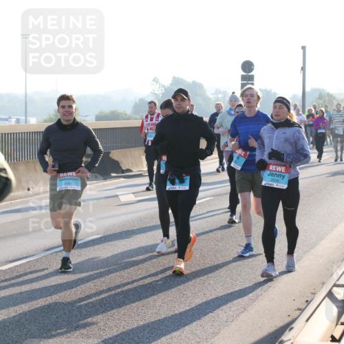 03.10.2025 - Köhlbrandbrückenlauf Lena Gebhardt http://msf.ph/oto/9066747 03.10.2025 09:23:19 Position 1 09, 3162, 3535 meine-sportfotos.de