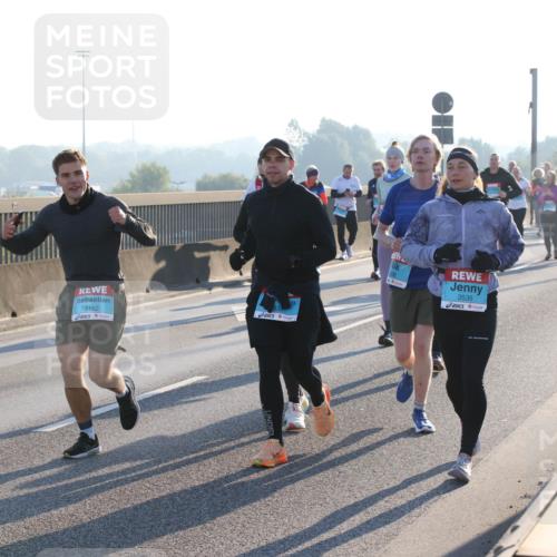 03.10.2025 - Köhlbrandbrückenlauf Lena Gebhardt http://msf.ph/oto/9066754 03.10.2025 09:23:20 Position 1 3162, 3535 meine-sportfotos.de