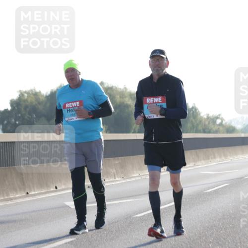 03.10.2025 - Köhlbrandbrückenlauf Jannik Wohlers http://msf.ph/oto/9066759 03.10.2025 09:28:00 Position 3 2647 meine-sportfotos.de