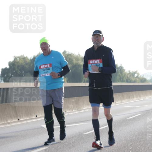 03.10.2025 - Köhlbrandbrückenlauf Jannik Wohlers http://msf.ph/oto/9066762 03.10.2025 09:28:00 Position 3 2647 meine-sportfotos.de
