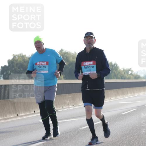 03.10.2025 - Köhlbrandbrückenlauf Jannik Wohlers http://msf.ph/oto/9066767 03.10.2025 09:28:00 Position 3 2647, 2664 meine-sportfotos.de
