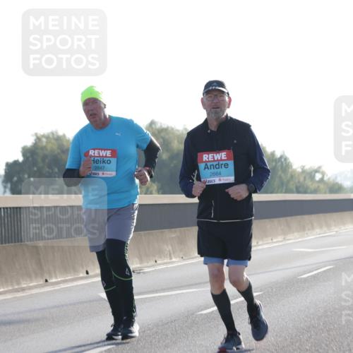 03.10.2025 - Köhlbrandbrückenlauf Jannik Wohlers http://msf.ph/oto/9066770 03.10.2025 09:28:00 Position 3 2647, 2664 meine-sportfotos.de