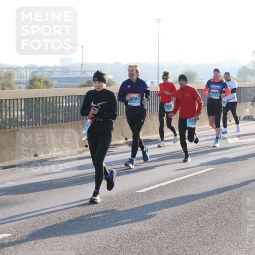 03.10.2025 - Köhlbrandbrückenlauf Lena Gebhardt http://msf.ph/oto/9066887 03.10.2025 09:23:25 Position 1 1712, 3473 meine-sportfotos.de