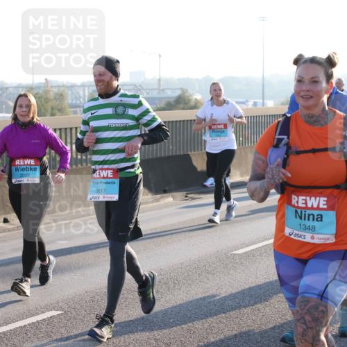 03.10.2025 - Köhlbrandbrückenlauf Lena Gebhardt http://msf.ph/oto/9066980 03.10.2025 09:23:29 Position 1 2033, 3617, 1348 meine-sportfotos.de
