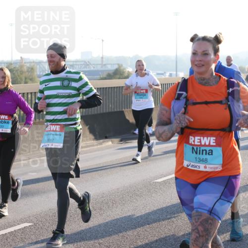 03.10.2025 - Köhlbrandbrückenlauf Lena Gebhardt http://msf.ph/oto/9066983 03.10.2025 09:23:29 Position 1 3054, 2033, 1885, 3617, 1348 meine-sportfotos.de