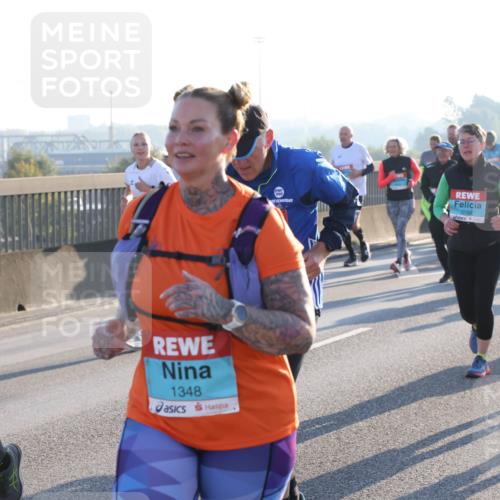 03.10.2025 - Köhlbrandbrückenlauf Lena Gebhardt http://msf.ph/oto/9066987 03.10.2025 09:23:29 Position 1 2000, 3582, 3727, 3617, 1348 meine-sportfotos.de