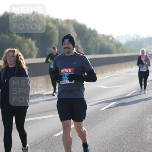 03.10.2025 - Köhlbrandbrückenlauf Jannik Wohlers http://msf.ph/oto/9066990 03.10.2025 09:28:53 Position 3 2277 meine-sportfotos.de