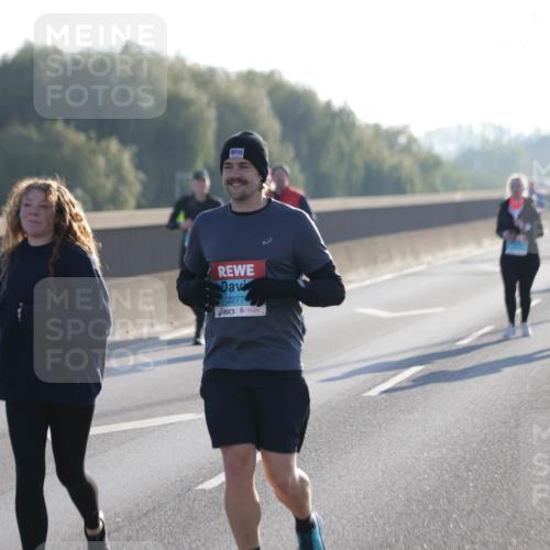 03.10.2025 - Köhlbrandbrückenlauf Jannik Wohlers http://msf.ph/oto/9066994 03.10.2025 09:28:53 Position 3 2277 meine-sportfotos.de