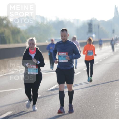 03.10.2025 - Köhlbrandbrückenlauf Jannik Wohlers http://msf.ph/oto/9067012 03.10.2025 09:28:55 Position 3 3477, 3474 meine-sportfotos.de