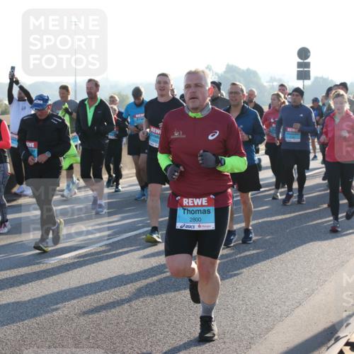 03.10.2025 - Köhlbrandbrückenlauf Lena Gebhardt http://msf.ph/oto/9067018 03.10.2025 09:23:32 Position 1 1310, 2800 meine-sportfotos.de